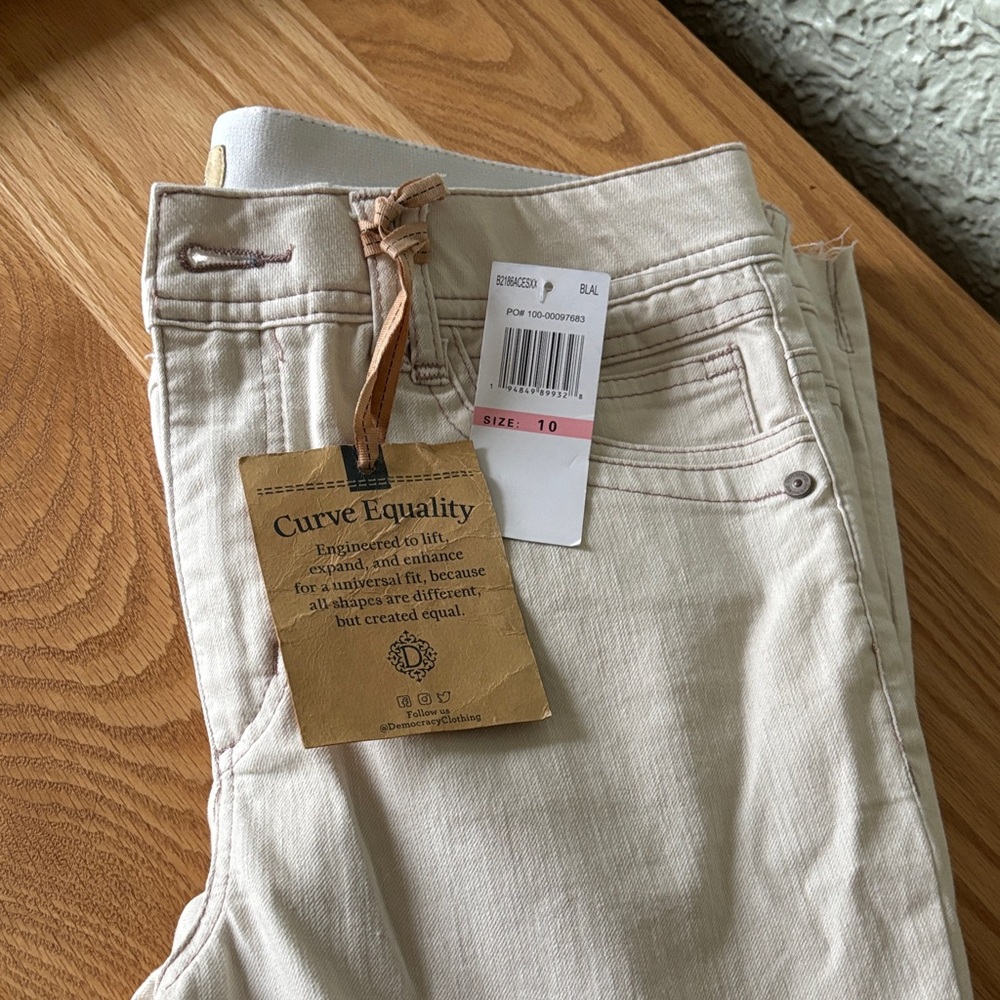 Democracy Cream Skinny Pants size 10 NWT